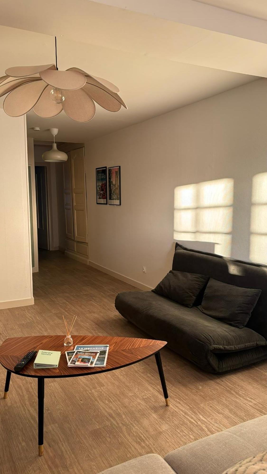 Spacieux Appartement Au Coeur Du Centre Historique De دينان المظهر الخارجي الصورة